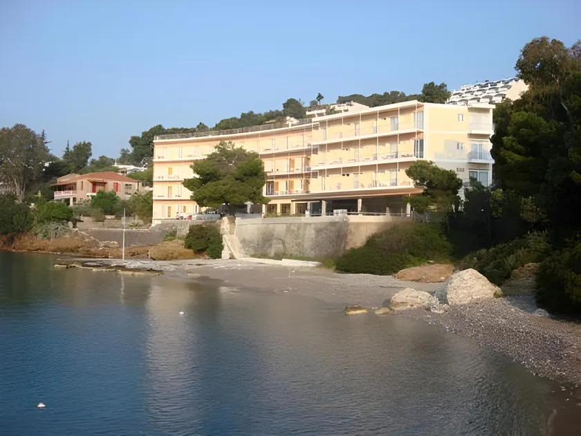 Golden View - Image 1