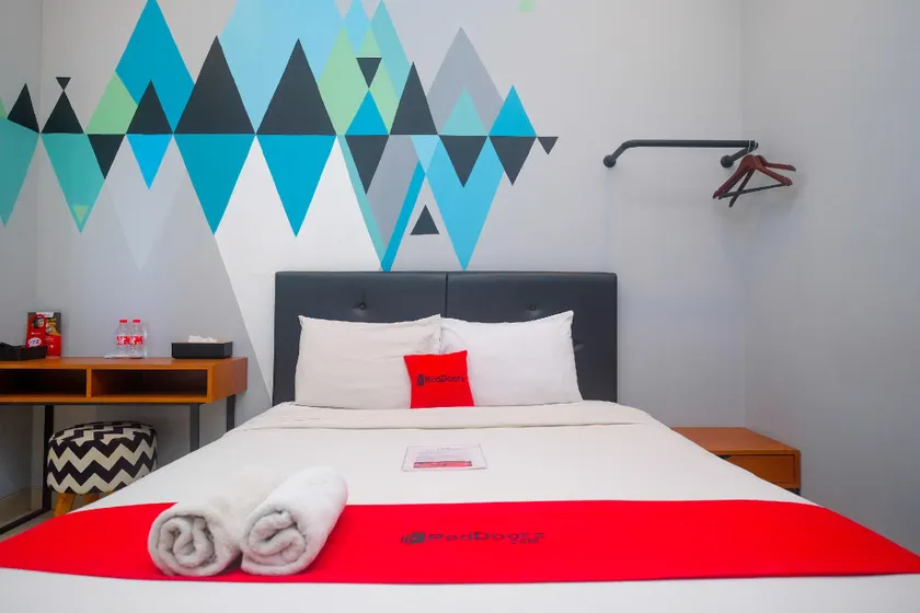 RedDoorz near Sindu Kusuma Edupark 3 - Image 1