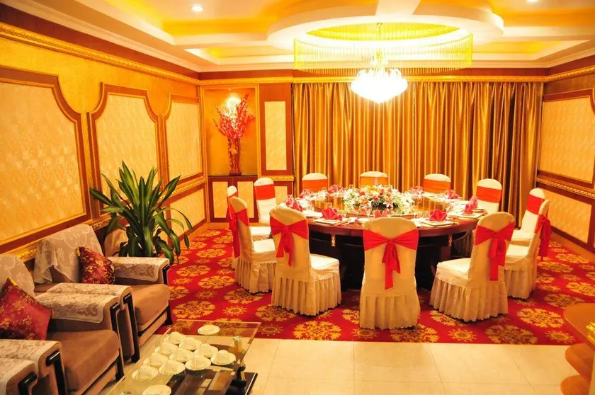 Wuji Hotel - Image 1
