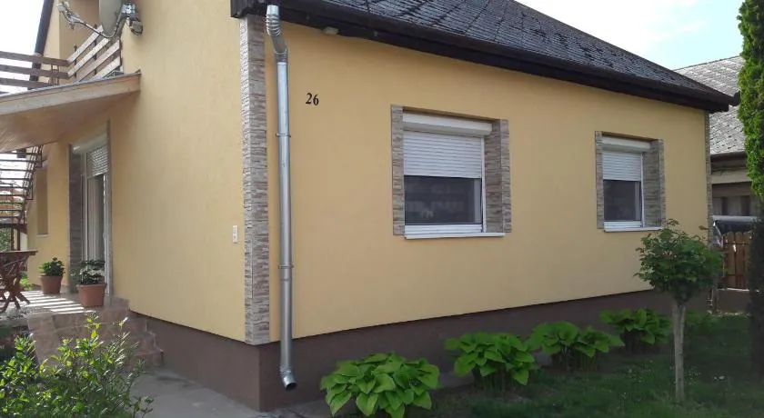 Three-Bedroom Apartment in Balatonlelle I - Image 1