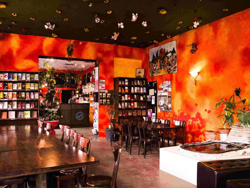 Sunflower Hostel Berlin - Image 1