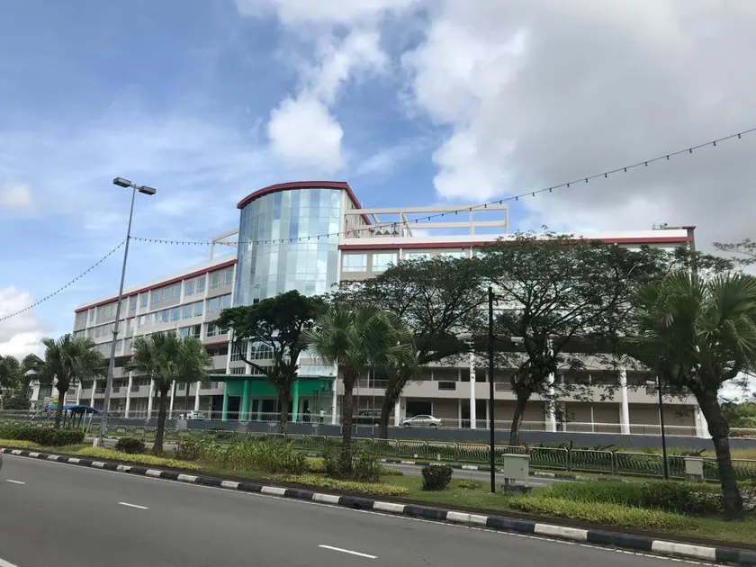 Higher Hotel - Image 1