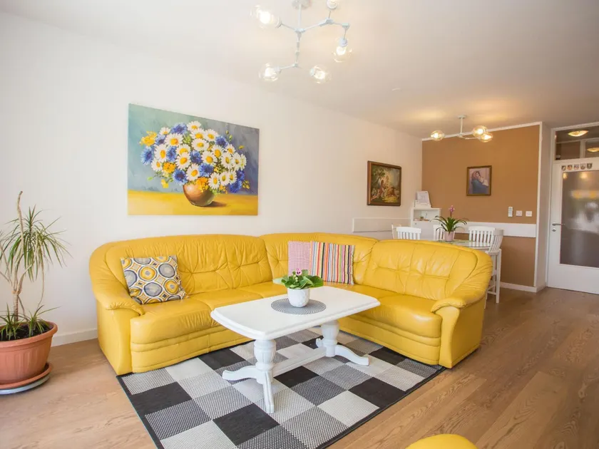 Beautiful Apartment in Prime Location - Image 1