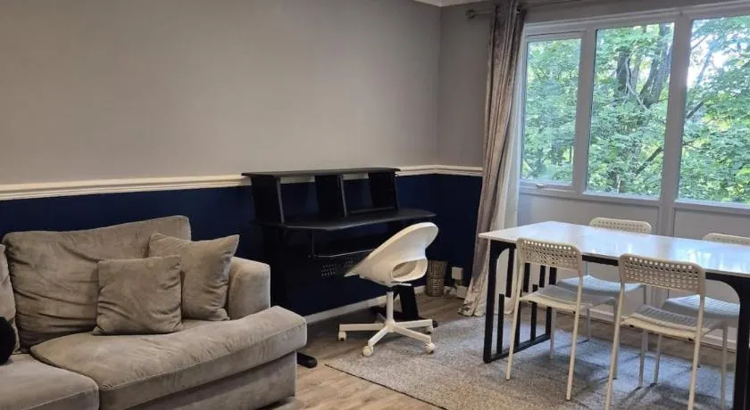 Charming flat in Hemel Hempstead - Image 1