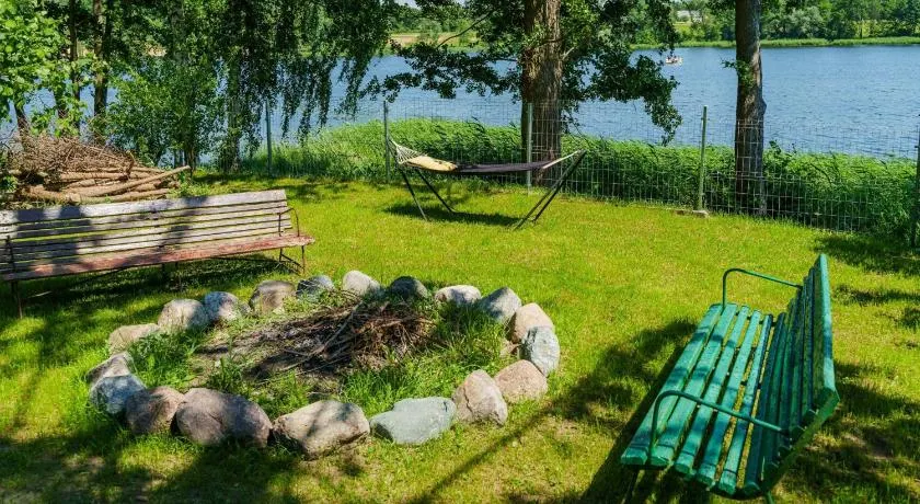 Domek letniskowy nad jeziorem - Image 1