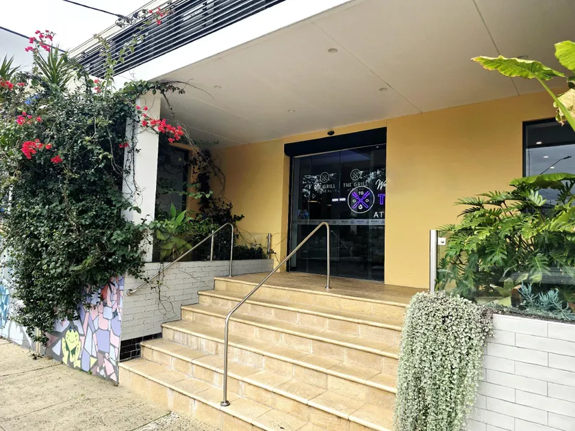 Panania Hotel Sydney - Image 1