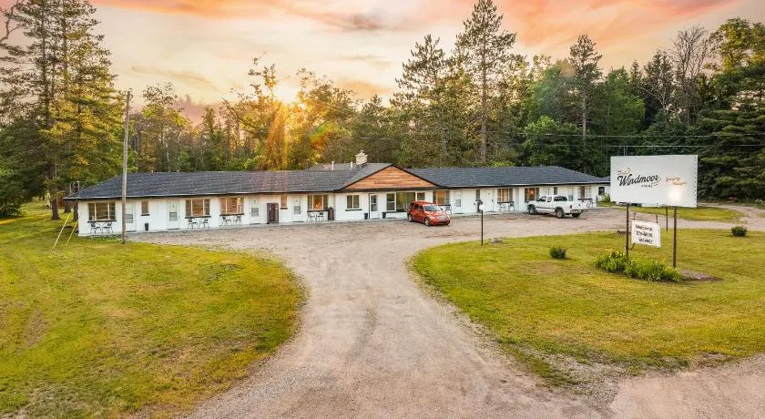 The Windmoor Lodge - Image 1