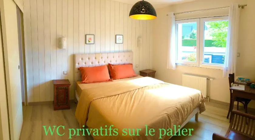 Chambre d'hôte "Les Roses de Séné" - Image 1
