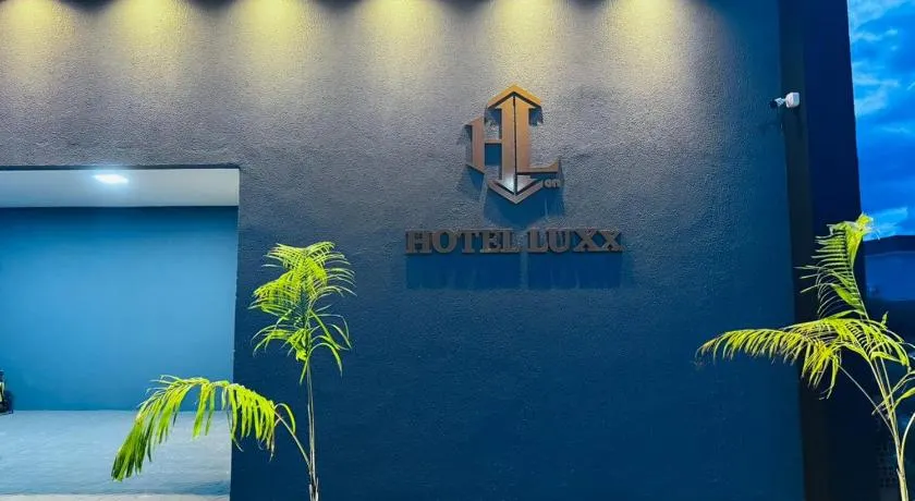 Hotel Luxx - Image 1