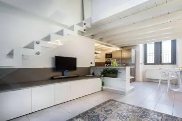 Haven Loft Como - Private Spa, Parking & Jacuzzi - Image 1