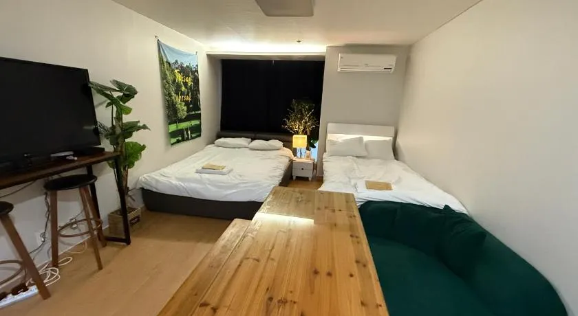 Kozy House in Gangnam - Image 1