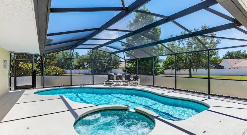 #196-Fantastic 6 bed villa with own private pool and spa with no rear neighbors - Image 1