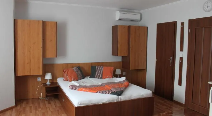 Privat Arcadia - Image 1