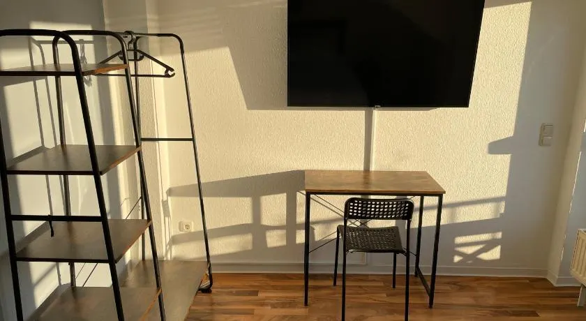 3x Einzelzimmer mit Smart TV, Balkon, Parkplatz, Fahrstuhl, free WIFI - Image 1
