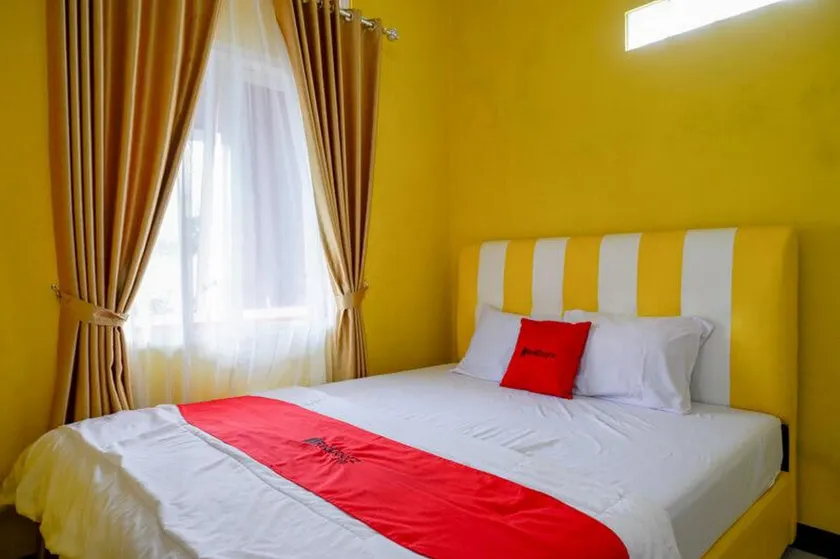RedDoorz near Terminal Mendolo Wonosobo - Image 1