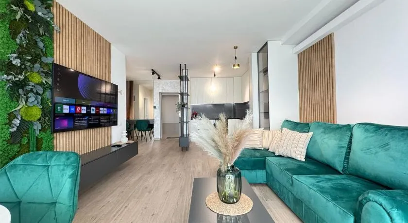 Renting Suceava Glam Apartments with Parking Option - Image 1