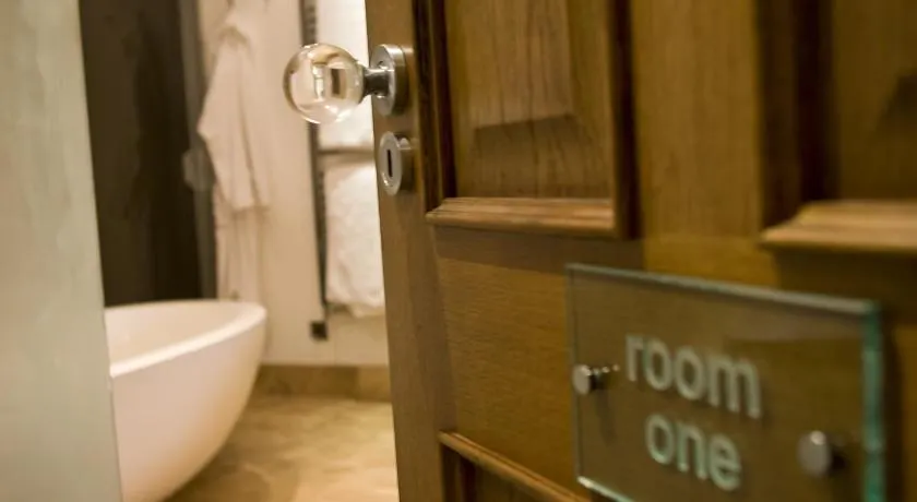 The Rooms Lytham - Image 1