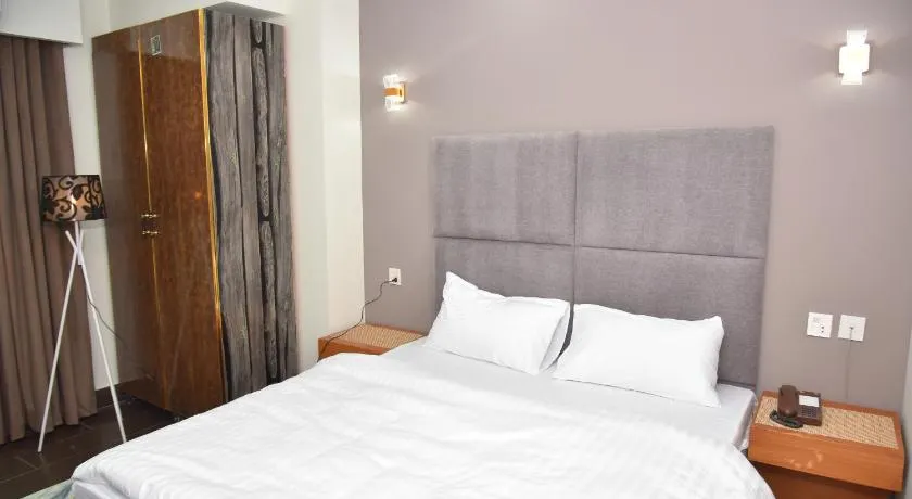 Bridge Residency Comfortable Stay,309 - Image 1