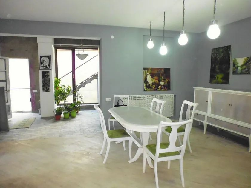 Stylish Two Bedroom Apartment in the city Center - Image 1