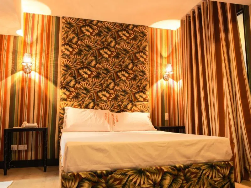 Starmark Hotel - Image 1
