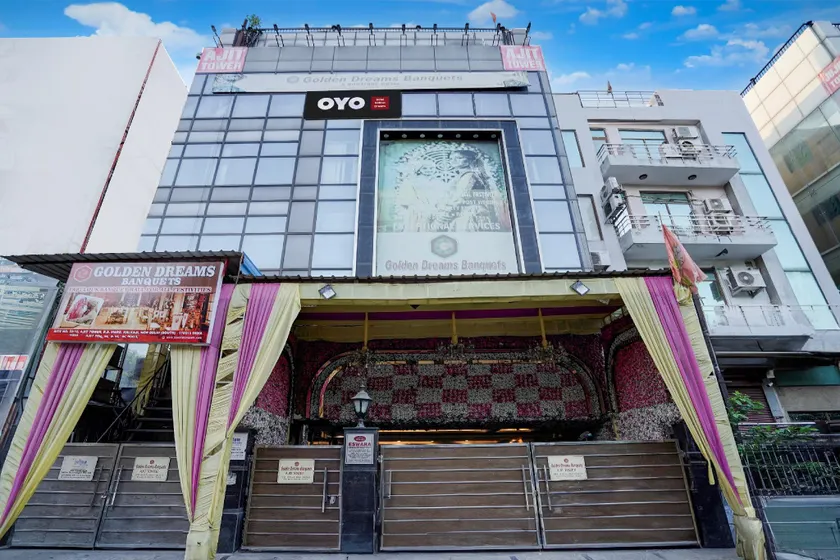 Hotel O R S Golden by RS Group - Image 1