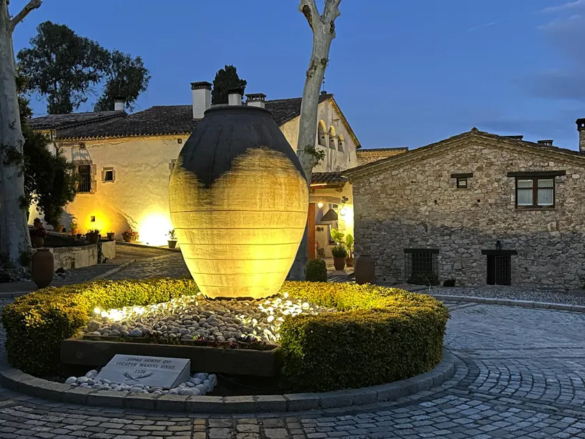 Masia Can Viver - Olive oil tourism B&B - Image 1