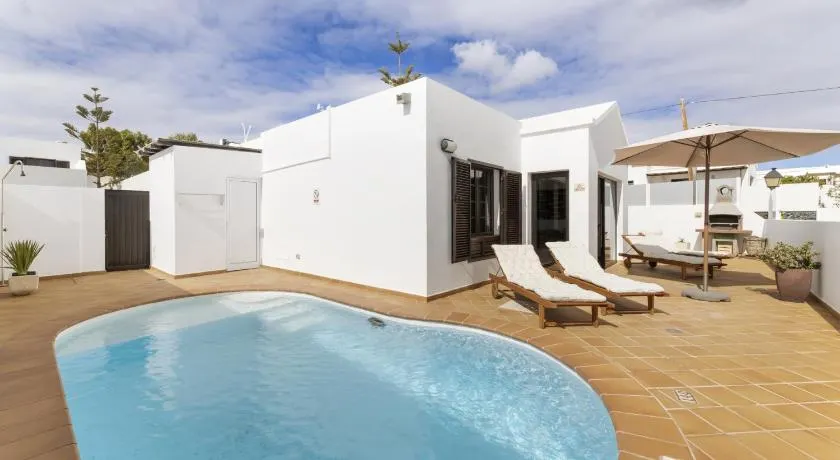 Villa 4 - VipVipVillas - Image 1