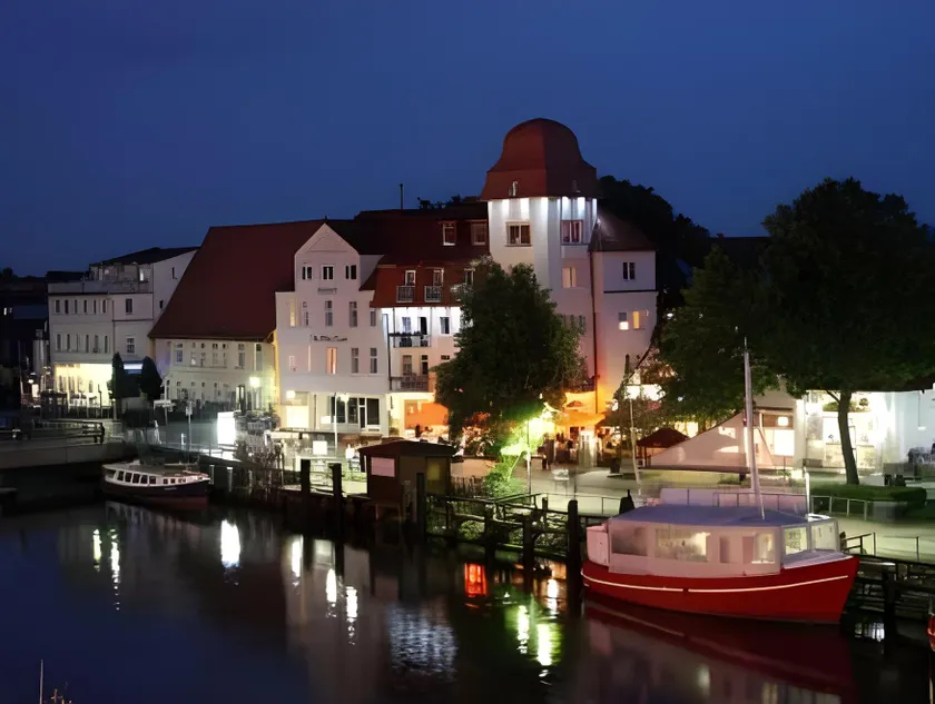 Hotel Am Alten Strom - Image 1