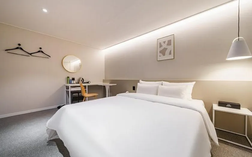 Hotel Yam - Image 1
