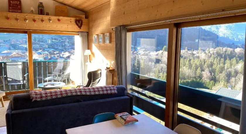 Appartement de luxe pour 6 personnes. 350 m des remontées mécaniques et de la ville. Superbes vues, très bien coté. - Image 1
