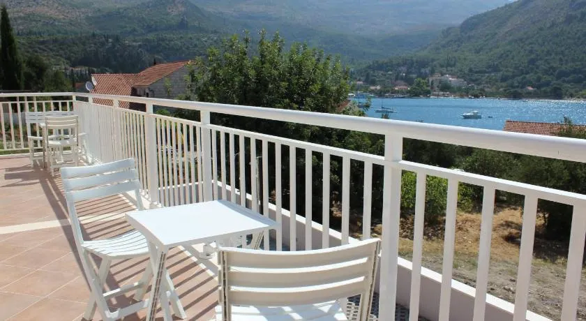 Apartments Villa Eva - Image 1