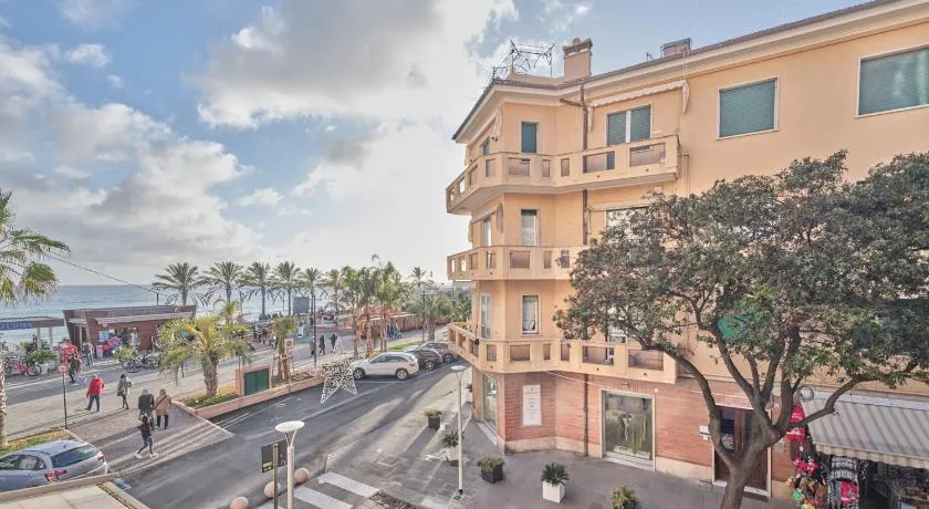 Medusa Apartment - Affresco - Image 1