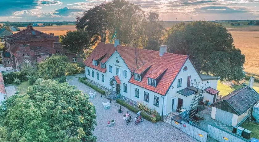 Hammenhögs gästgivaregård - Image 1