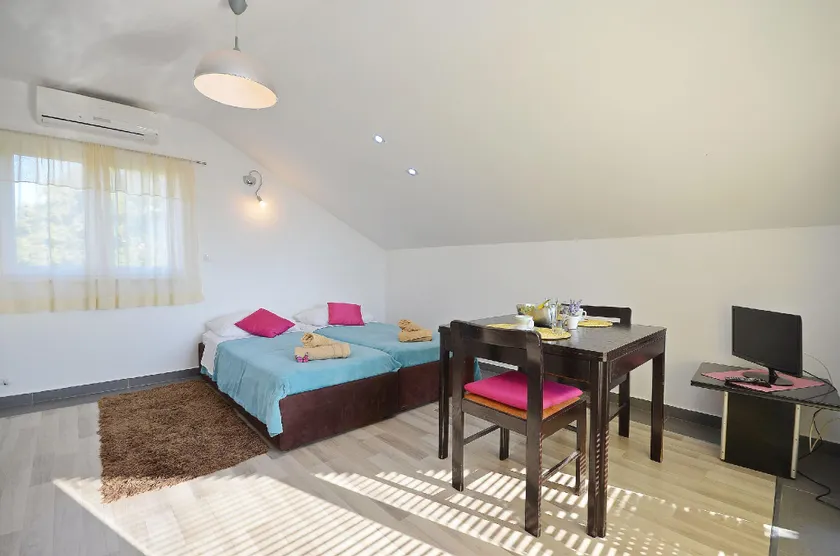 Apartment Lena - Image 1