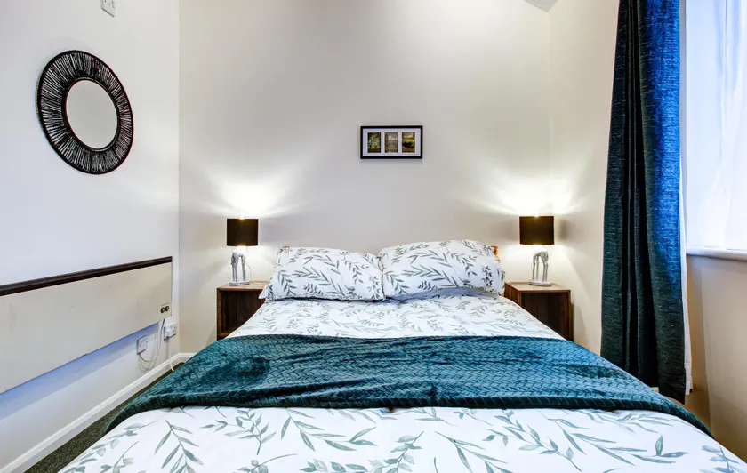 Comfy 1BR unit in Cambridge with Free Parking - Image 1