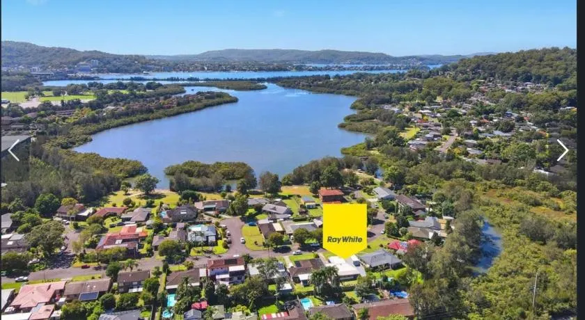 Three bedroom house in Gosford,close to M1, Brisbane Water, Stadium - Image 1