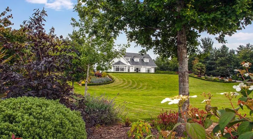 The Ridgewood Lodge - Image 1