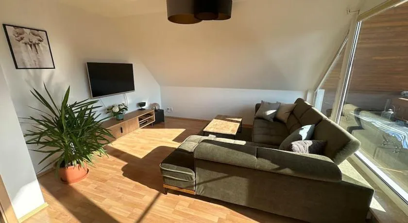 Sonniges & ruhiges Apartment mit Balkon nahe Berlin - Image 1