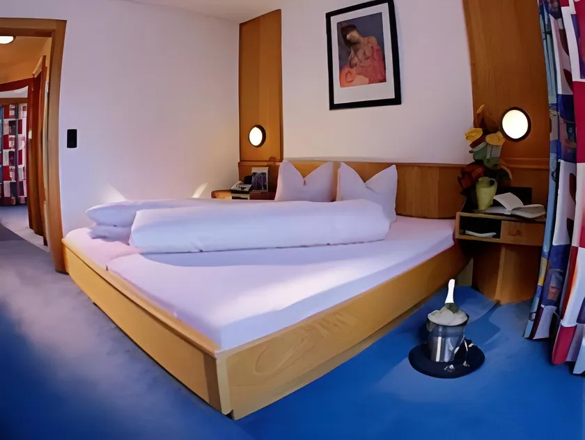Hotel Victoria - Image 1