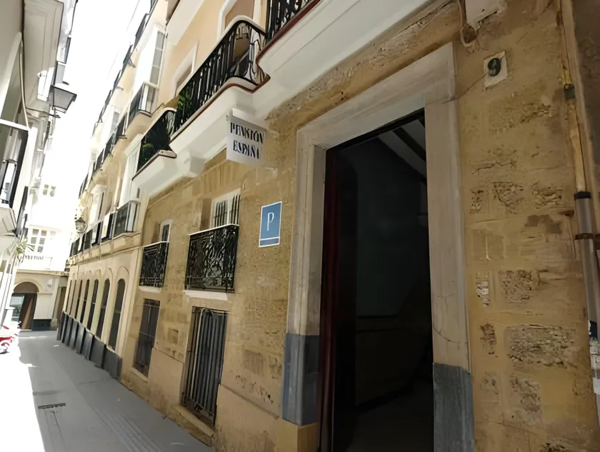 Pensión España - Image 1