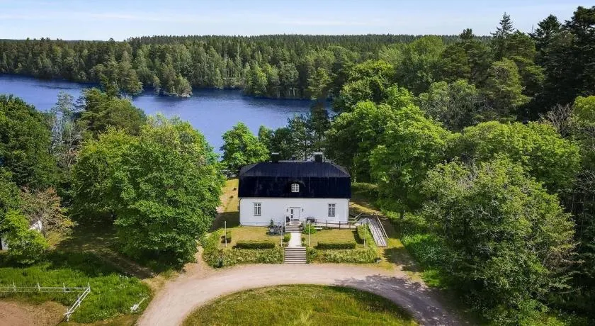 Nygård - Image 1