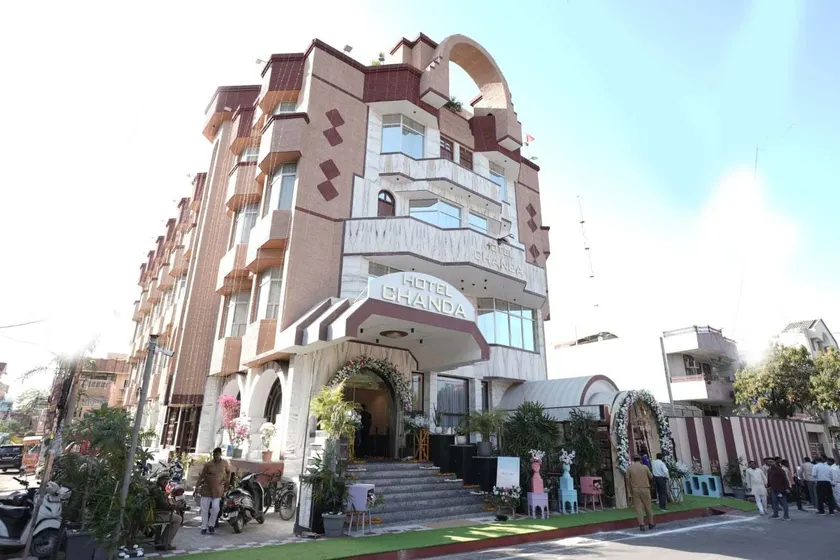 Hotel Chanda - Image 1