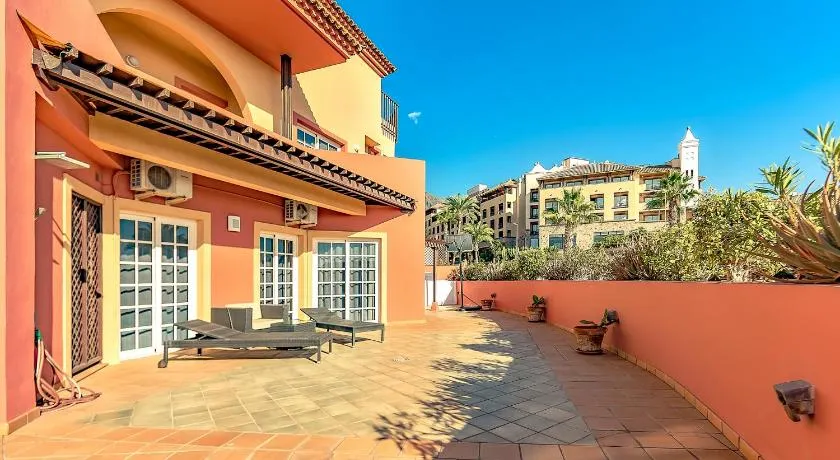 Apartment with large terrace in Terrazas del Duque - Image 1
