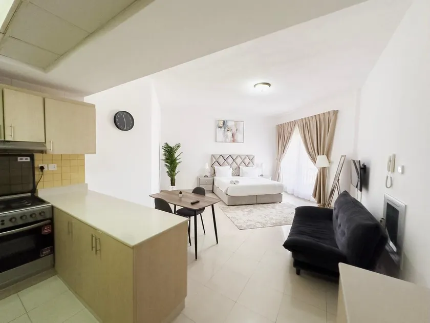 Fully furnished Studio with Balcony,Al Marjan - Image 1