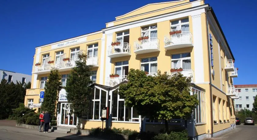 Hotel Poseidon - Image 1