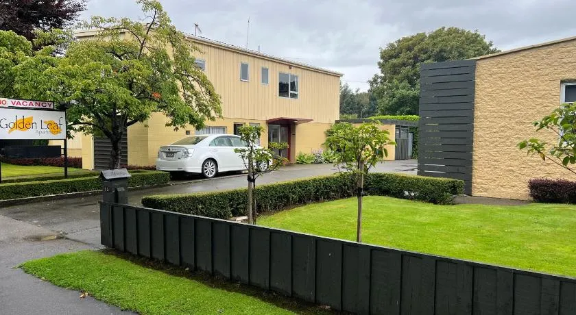 Golden Leaf Apartments - Image 1