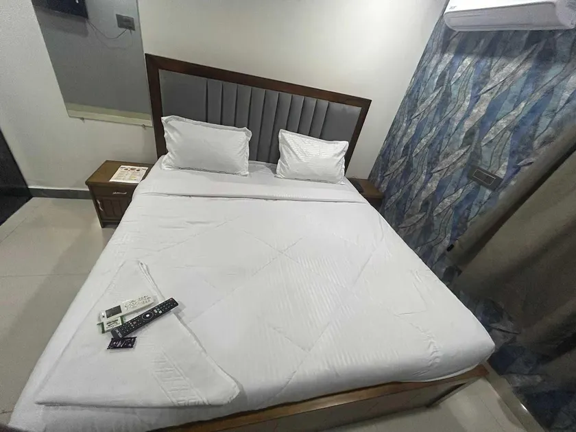Hotel O Kachiguda Railway Station - Image 1