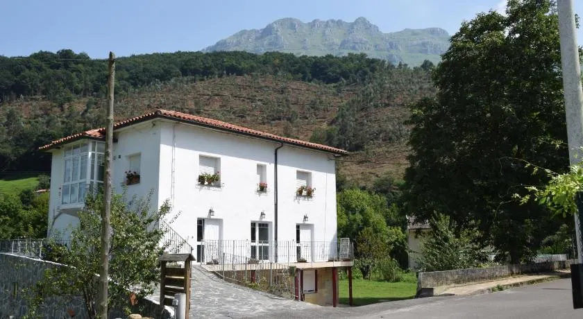 Apartamentos Arredondo - Image 1