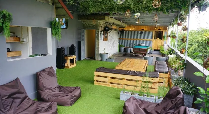 Kokos Hostel Padang City - Image 1