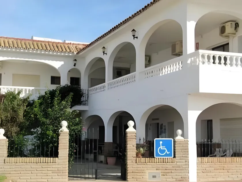 Apartamentos Miramar - Image 1